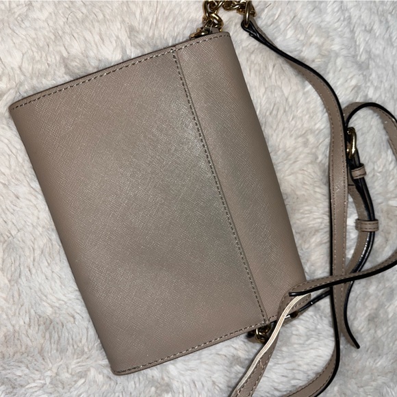 Calvin Klein used beige crossbody wallet bag - Picture 4 of 4